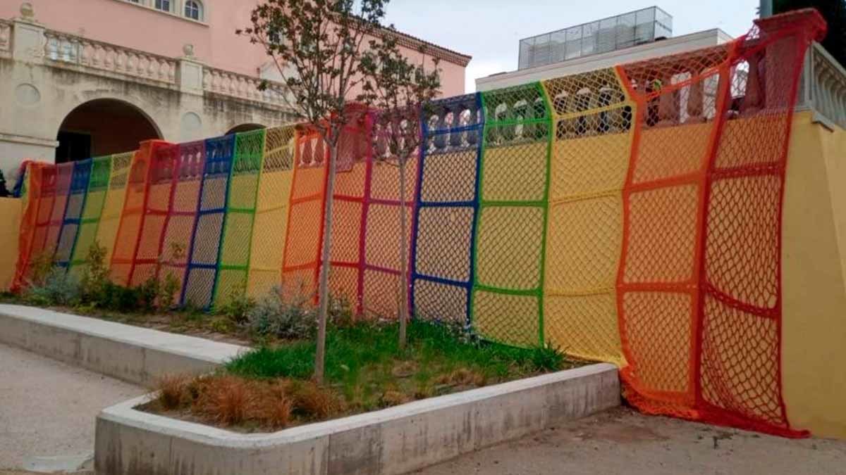 Ataque homófobo a la manta Arco Iris2