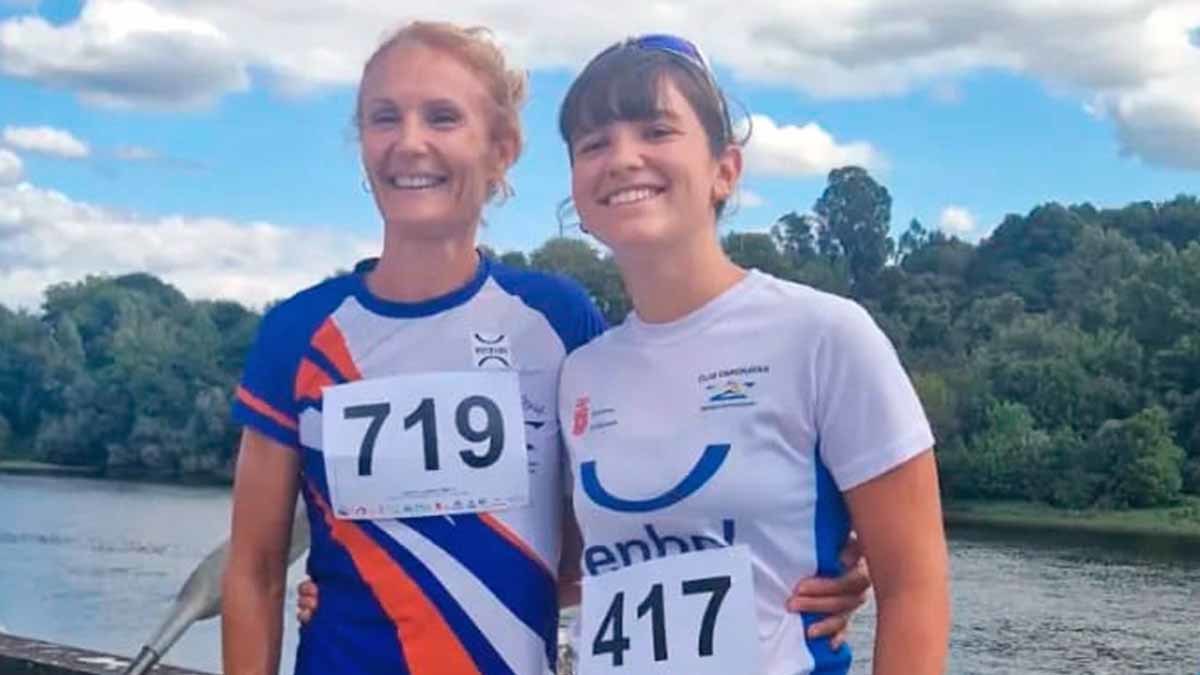 Belén Sánchez y Andrea Ivanova, piragüistas del Enhol Ebrokayak