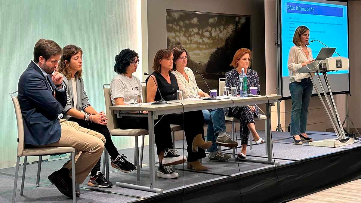 La doctora Susana de la Cruz, oncóloga médica del HUN2