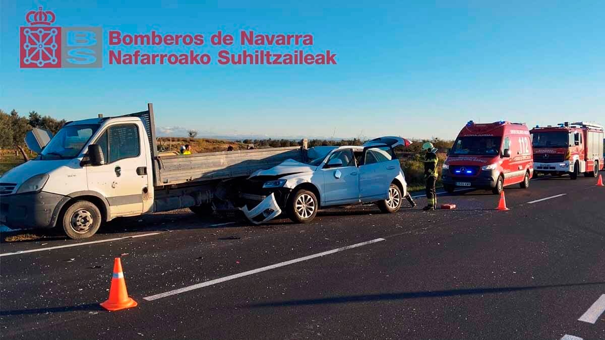 colisión turismo camión cintruénigo2