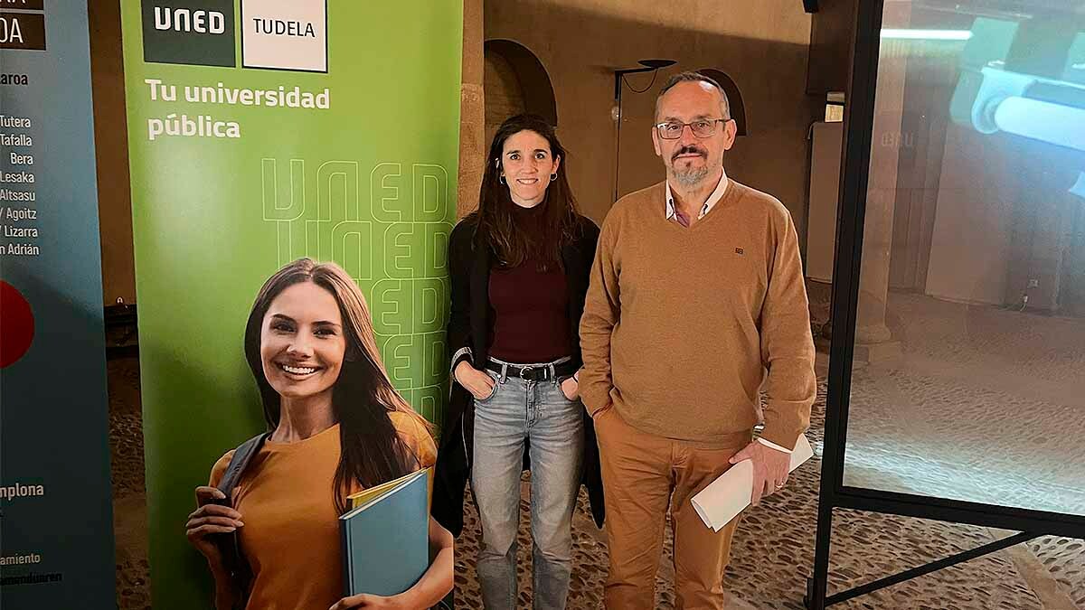 patio uned tudela proyección 'fiction'2