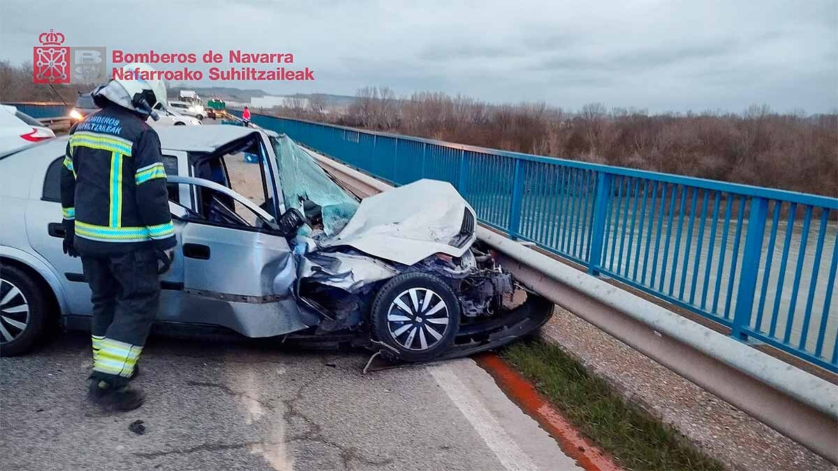 colisión frontal ribaforada