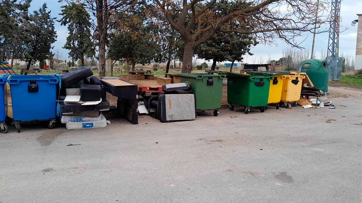 contenedores corella el villar