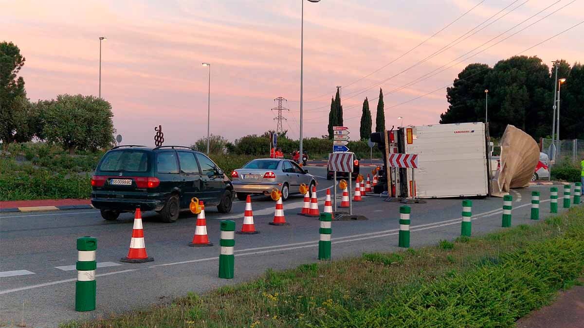 vuelco camión carretera tarazona (4)