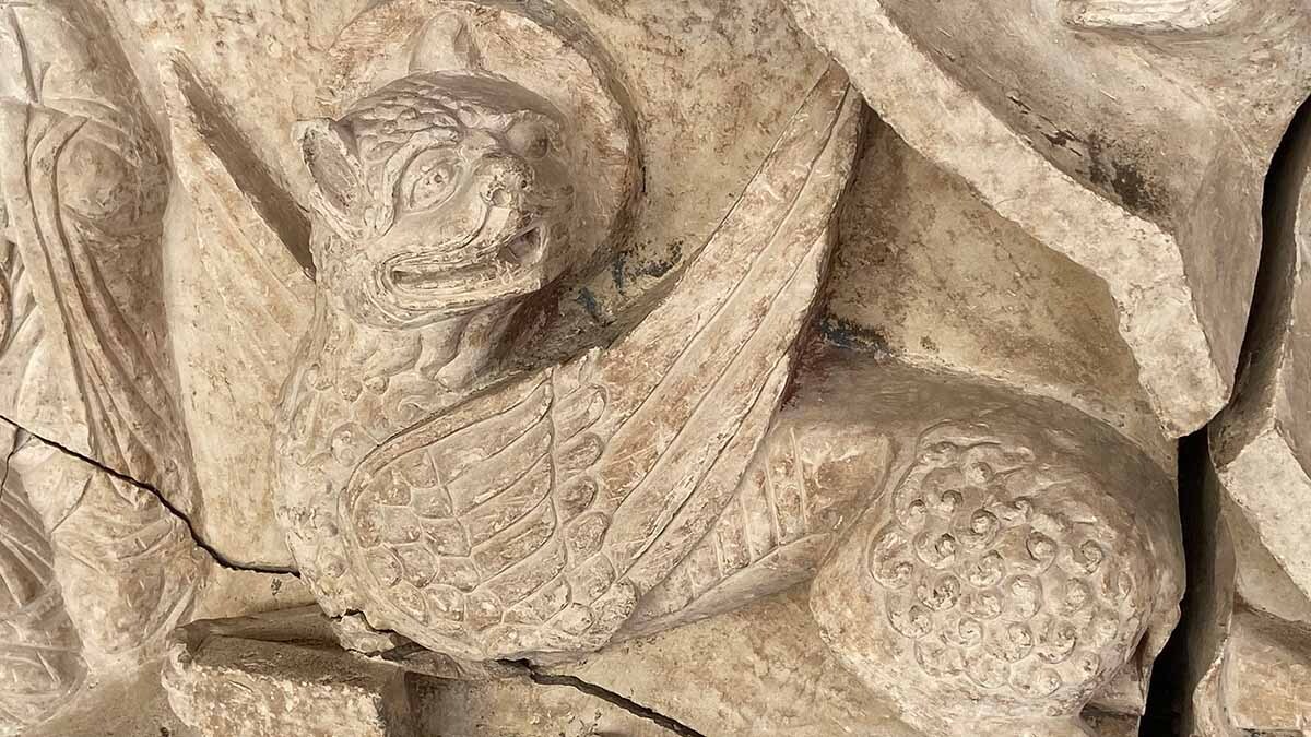 visita portada románica iglesia de la magdalena tudela4