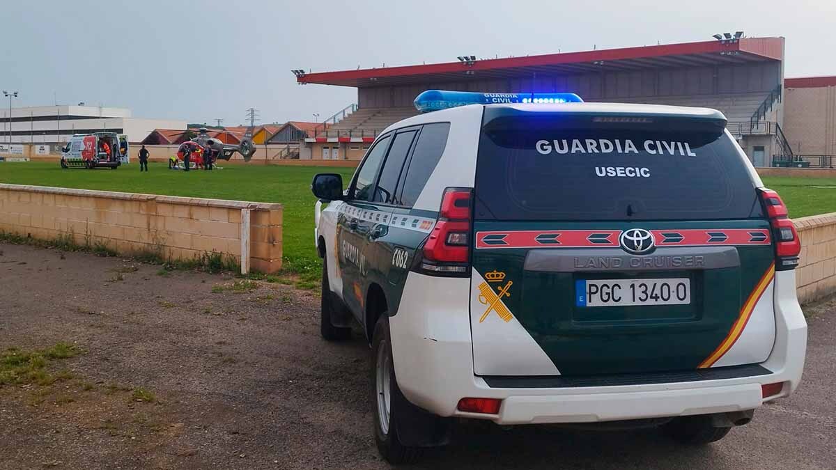 Policía Local y Guardia Civil atienden una parada cardiorrespiratoria en Castejón (3)