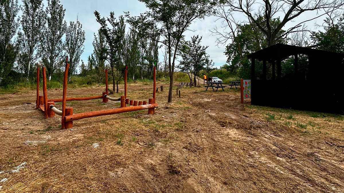 nuevo área de descanso en el Soto de Arguedas2