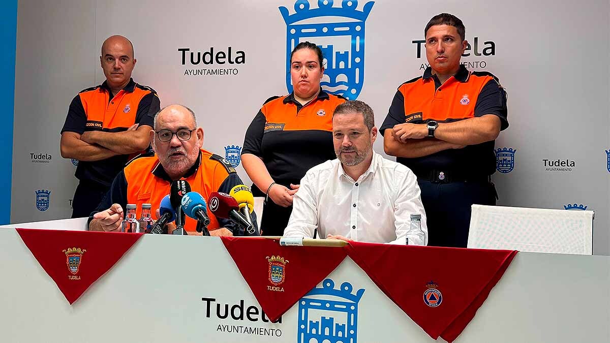 Agrupación Protección Civil lanzará el cohete de Fiestas de Santa Ana 2025 (2)