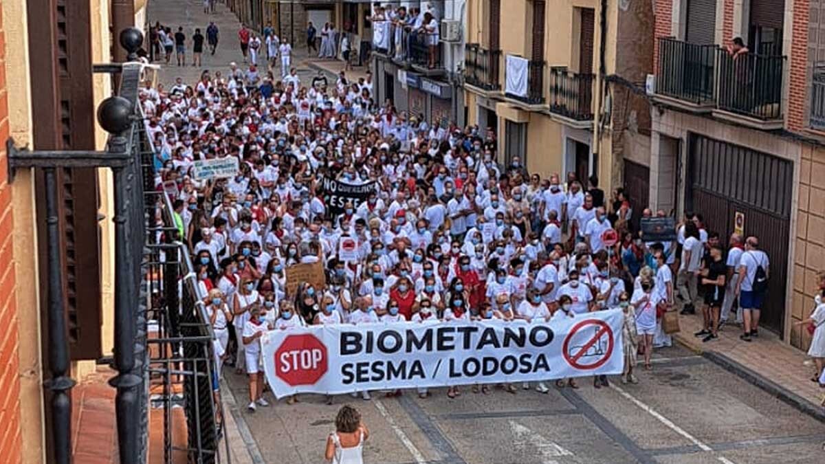 Manifestación en Lodosa en contra la planta de biometano de Sesma