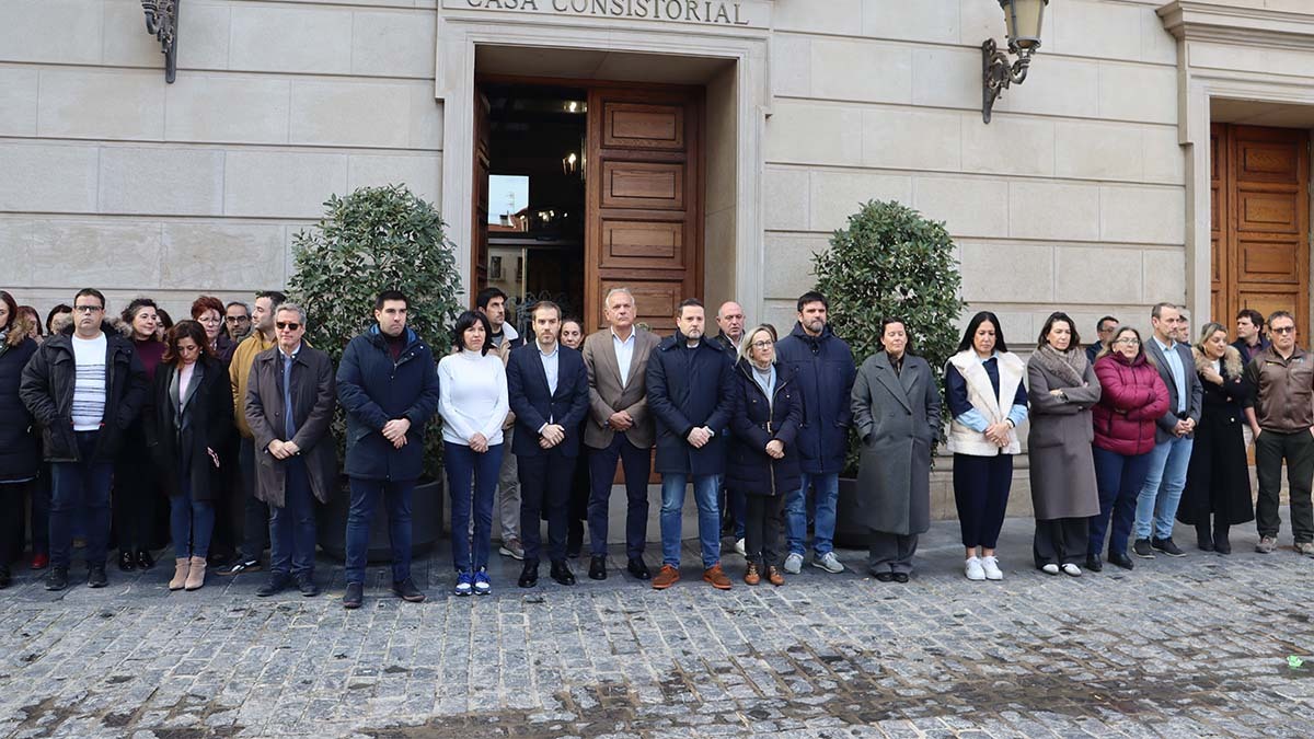 Minuto de silencio en Tudela por el accidente ferroviario de Adamuz