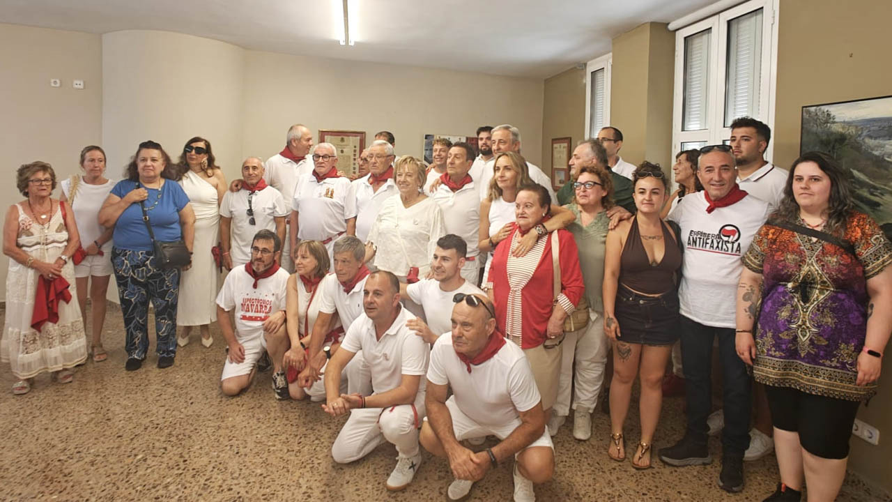 Lanzadores del cohete de las Fiestas de Fustiñana 2026.
